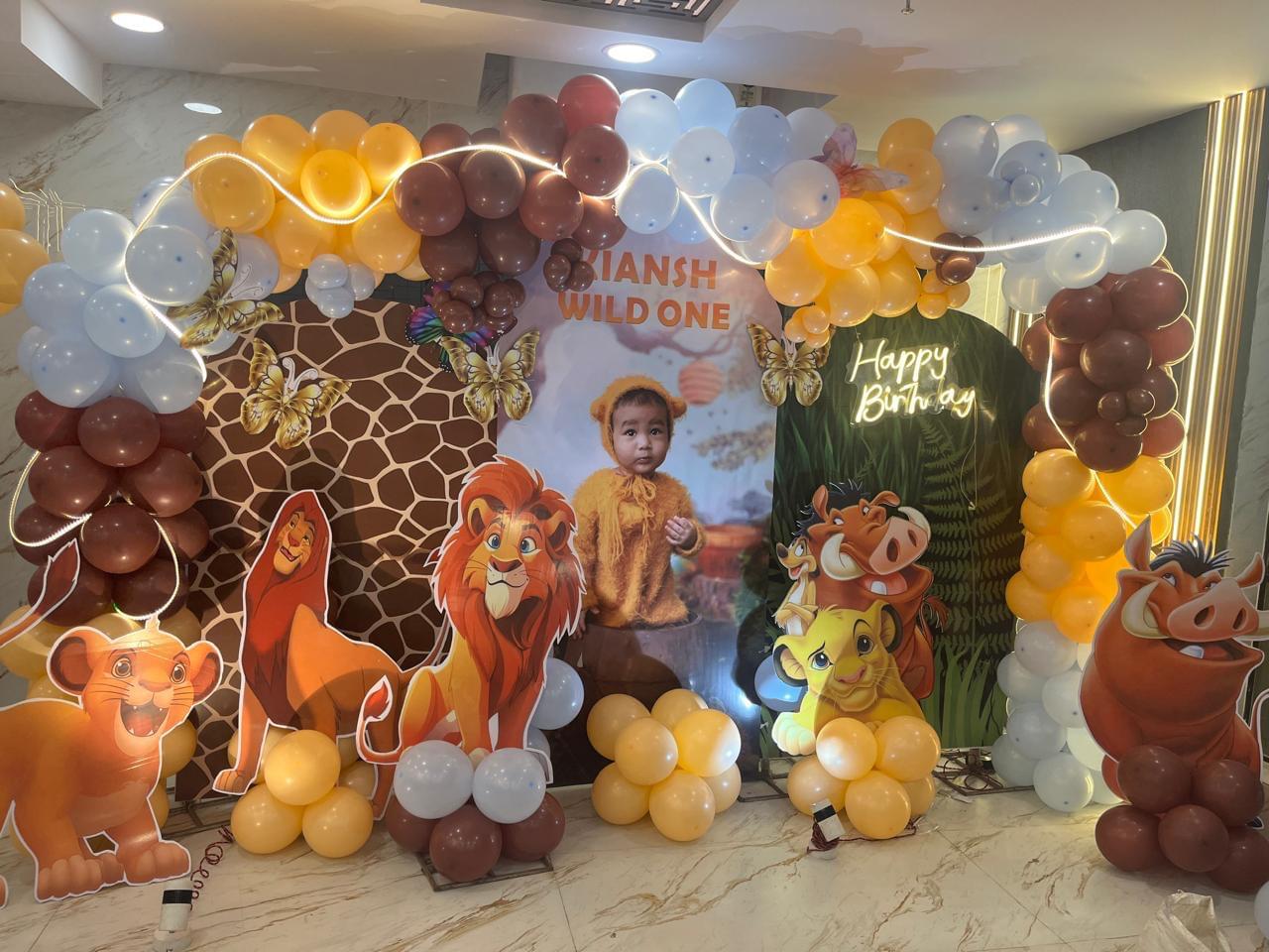 Balloons decoration jungle theme